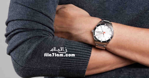 تفسير حلم لبس ملابس شخص اخر